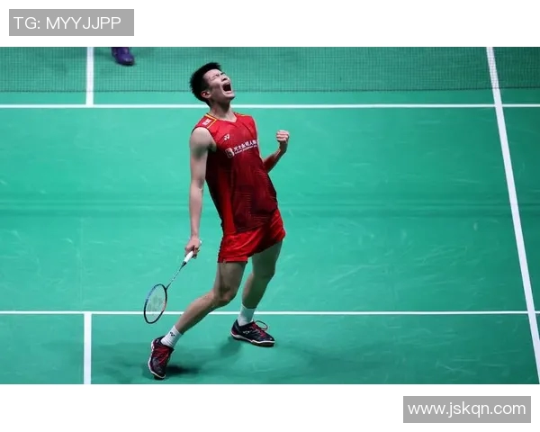 杨强专访:从青涩少年到羽毛球顶尖选手的奋斗与成长之路 杨强专访:从青涩少年到羽毛球顶尖选手的奋斗与成长之路