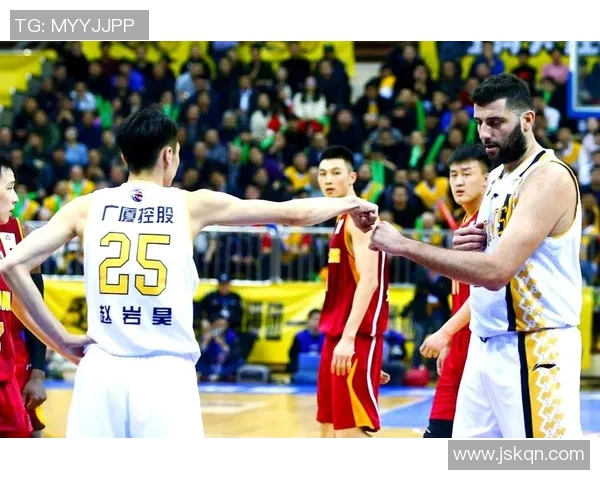 CBA新疆队与广厦队全场精彩对决回顾及赛后分析
