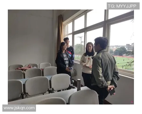 于德豪的成长之路与职业生涯探索：从青涩少年到行业领军人物的蜕变与奋斗